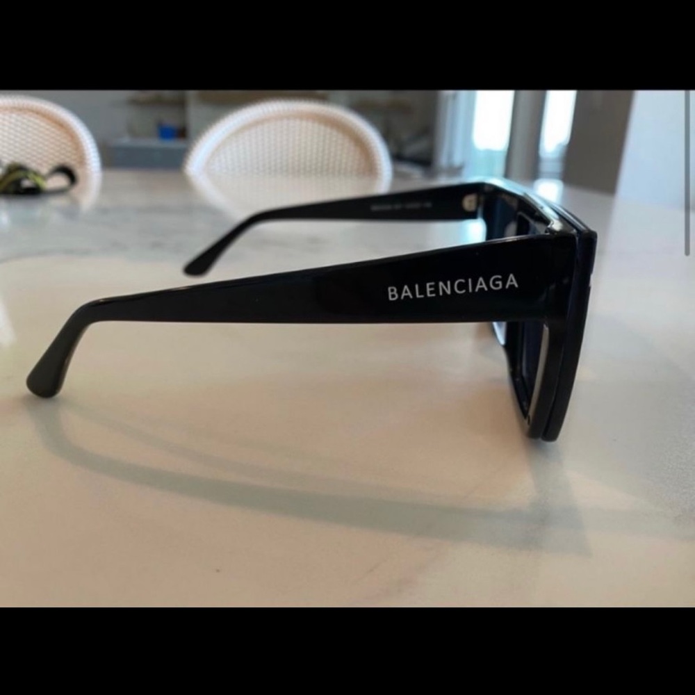 Balenciaga sunglasses - Picture 4 of 5
